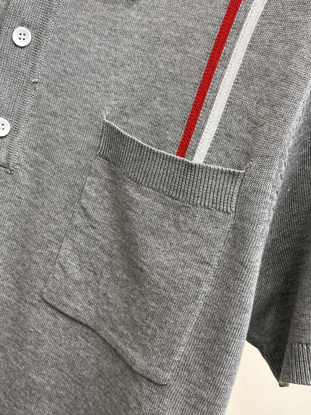 TB 2026春夏新款男士顶级翻领针织短袖T恤，品牌最新设计元素！既不单调也不复杂,恰到好处的展现品味！