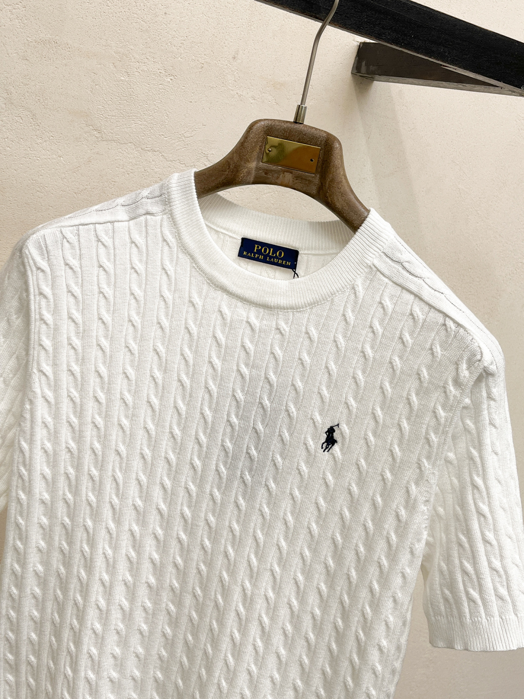 2026春夏新款男士顶级翻领针织短袖T恤，品牌最新设计元素！既不单调也不复杂,恰到好处的展现品味！客供定