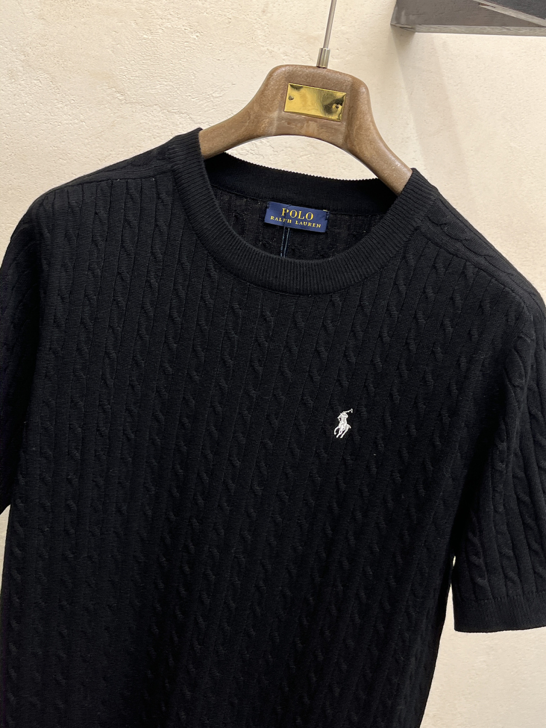 2026春夏新款男士顶级圆领针织短袖T恤，品牌最新设计元素！既不单调也不复杂,恰到好处的展现品味！客供定