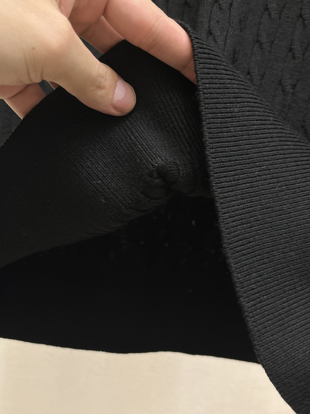 2026春夏新款男士顶级圆领针织短袖T恤，品牌最新设计元素！既不单调也不复杂,恰到好处的展现品味！客供定