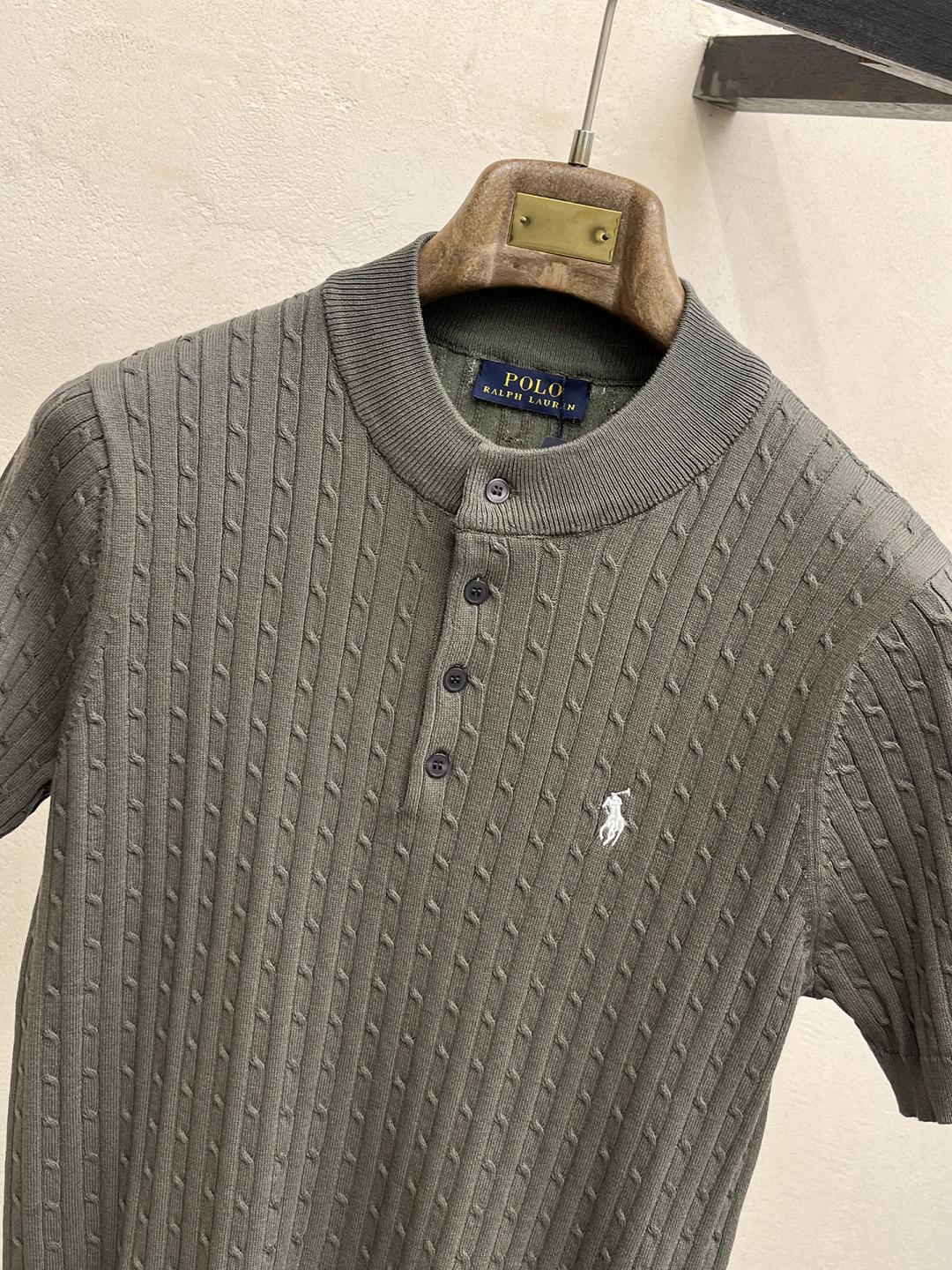 拉夫劳伦 秋冬新款男士顶级翻领针织短袖T恤，品牌最新设计元素！既不单调也不复杂,恰到好处的展现品味！客供