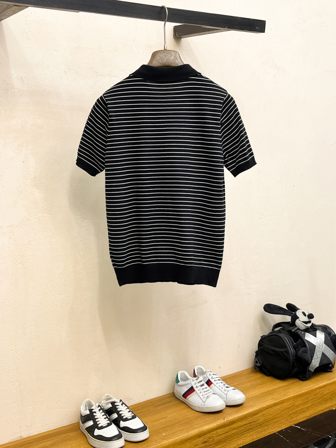 普拉达 2026春夏新款男士顶级翻领针织短袖T恤，品牌最新设计元素！既不单调也不复杂,恰到好处的展现品味