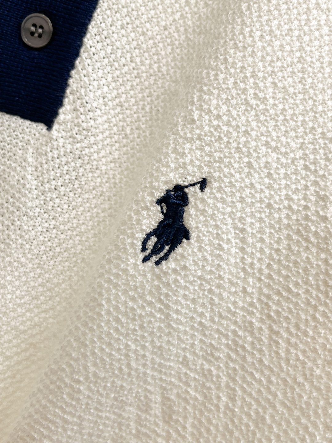 2026春夏新款男士顶级翻领针织短袖T恤，品牌最新设计元素！既不单调也不复杂,恰到好处的展现品味！客供定