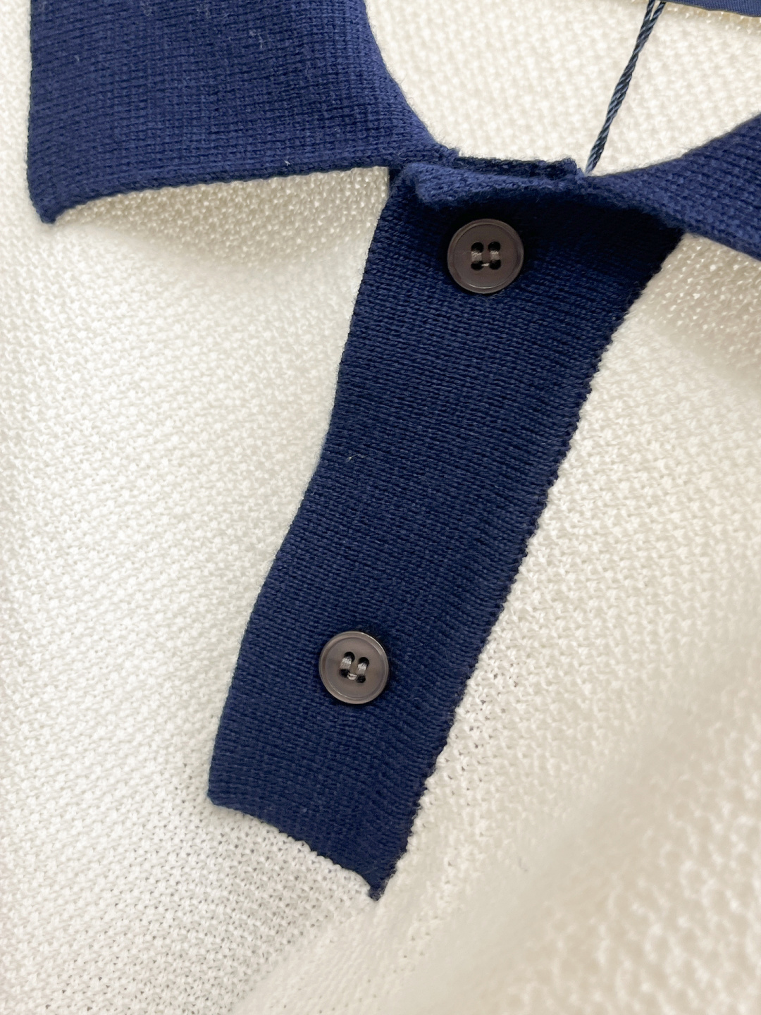 2026春夏新款男士顶级翻领针织短袖T恤，品牌最新设计元素！既不单调也不复杂,恰到好处的展现品味！客供定