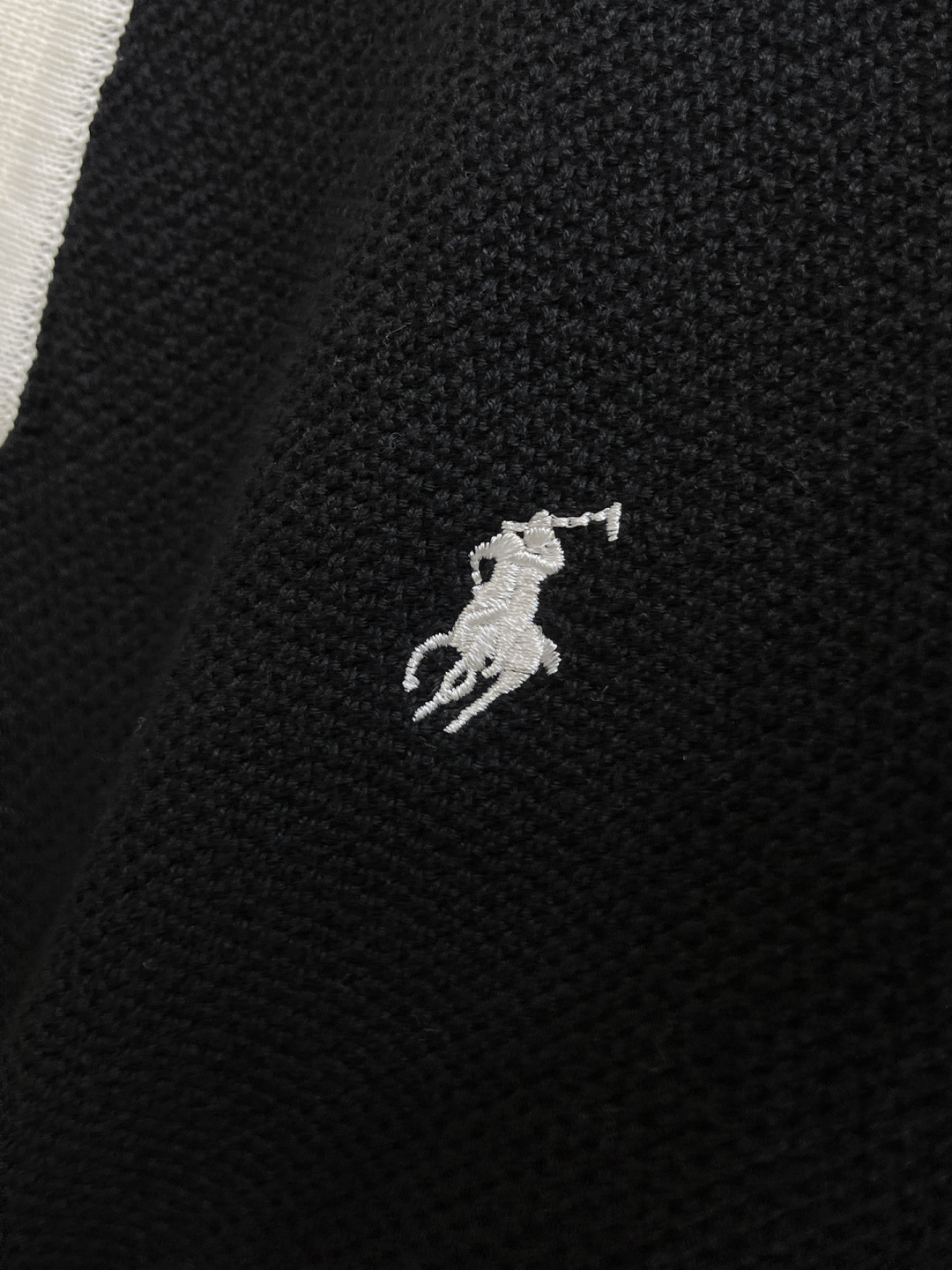 2026春夏新款男士顶级翻领针织短袖T恤，品牌最新设计元素！既不单调也不复杂,恰到好处的展现品味！客供定