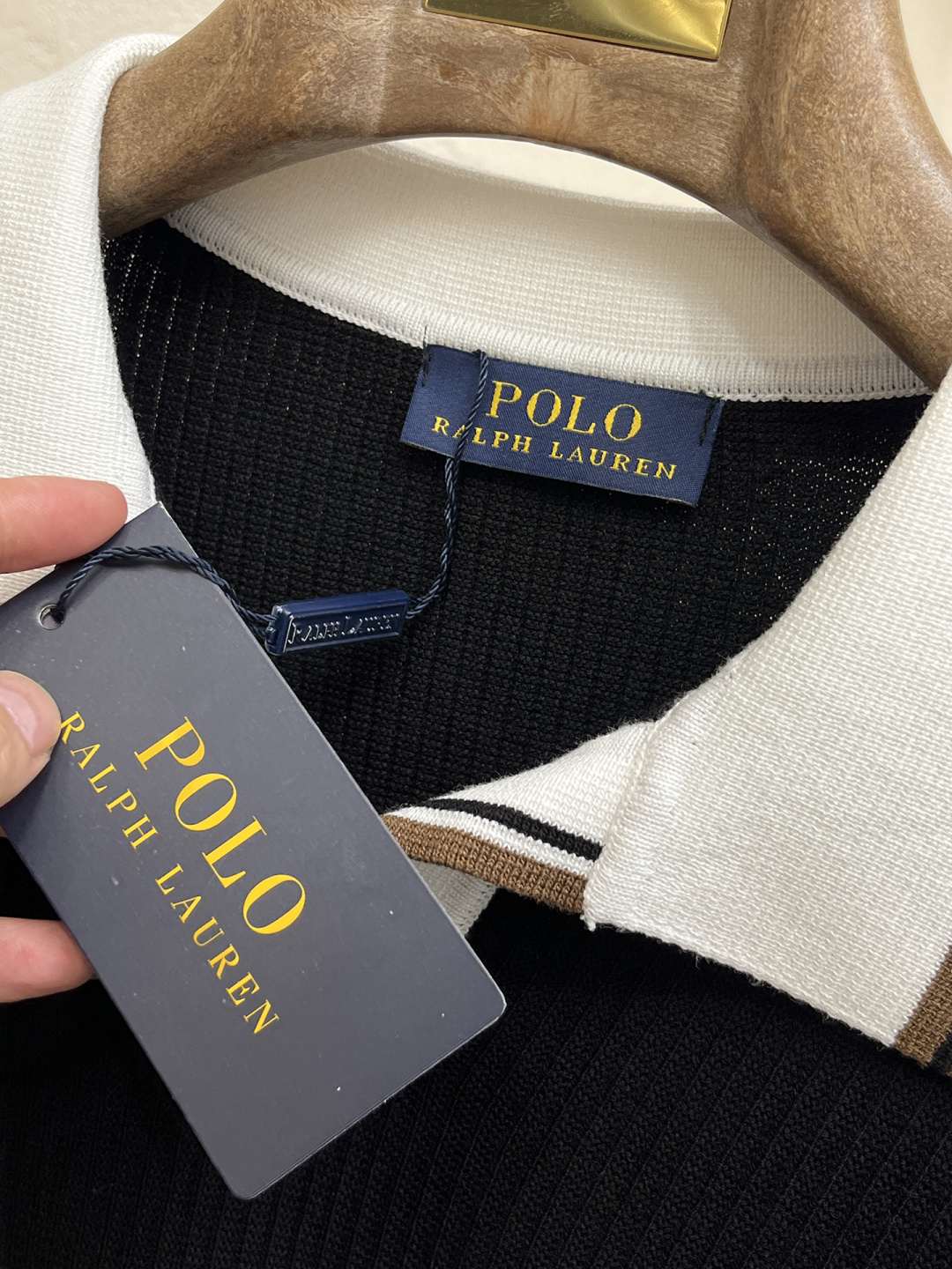 2026春夏新款男士顶级翻领针织短袖T恤，品牌最新设计元素！既不单调也不复杂,恰到好处的展现品味！客供定