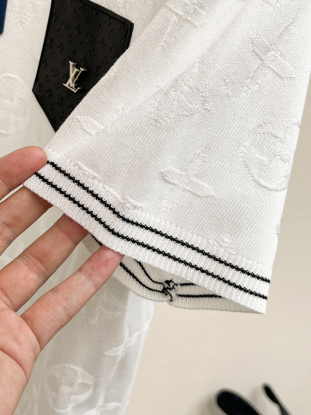 2026春夏新款男士顶级圆领针织短袖T恤，品牌最新设计元素！既不单调也不复杂,恰到好处的展现品味！客供定