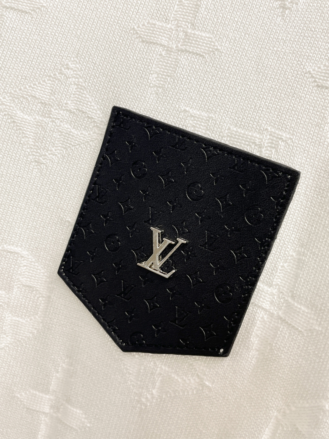 2026春夏新款男士顶级圆领针织短袖T恤，品牌最新设计元素！既不单调也不复杂,恰到好处的展现品味！客供定