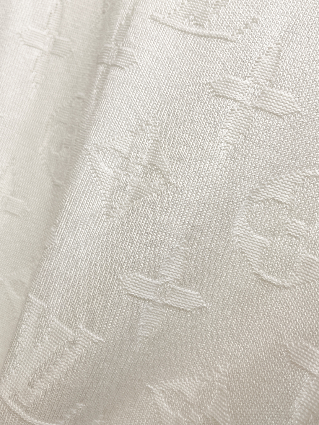 2026春夏新款男士顶级圆领针织短袖T恤，品牌最新设计元素！既不单调也不复杂,恰到好处的展现品味！客供定