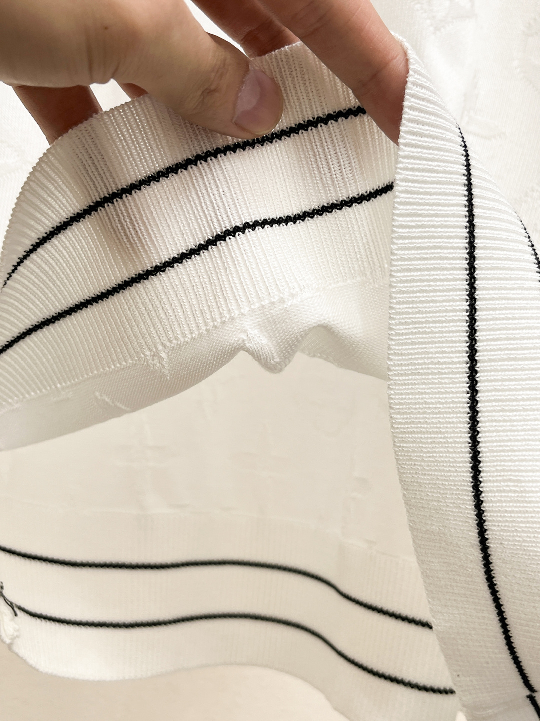 2026春夏新款男士顶级圆领针织短袖T恤，品牌最新设计元素！既不单调也不复杂,恰到好处的展现品味！客供定