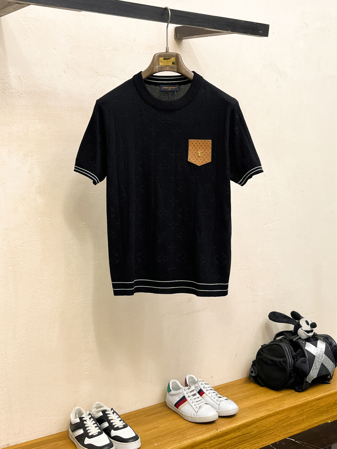 2026春夏新款男士顶级圆领针织短袖T恤，品牌最新设计元素！既不单调也不复杂,恰到好处的展现品味！客供定