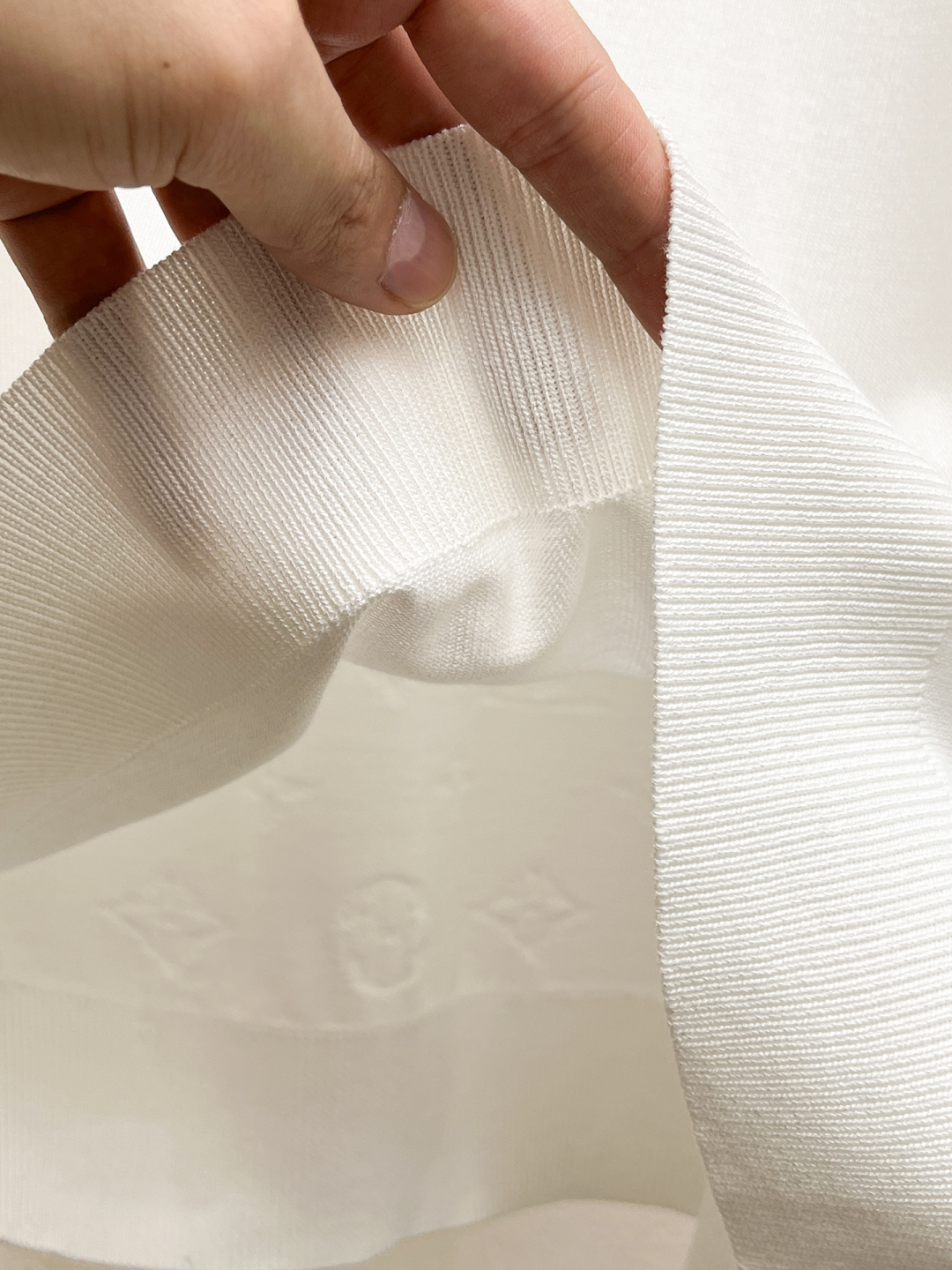 2026春夏新款新款男士顶级翻领针织短袖T恤，品牌最新设计元素！既不单调也不复杂,恰到好处的展现品味！客