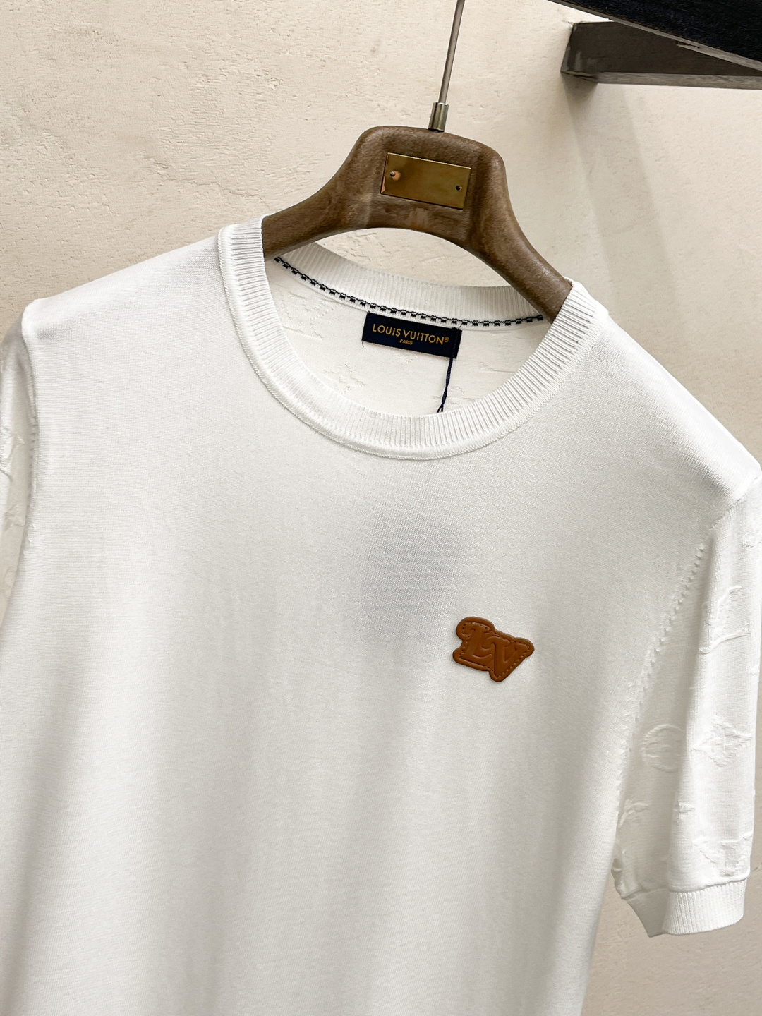 2026春夏新款新款男士顶级翻领针织短袖T恤，品牌最新设计元素！既不单调也不复杂,恰到好处的展现品味！客