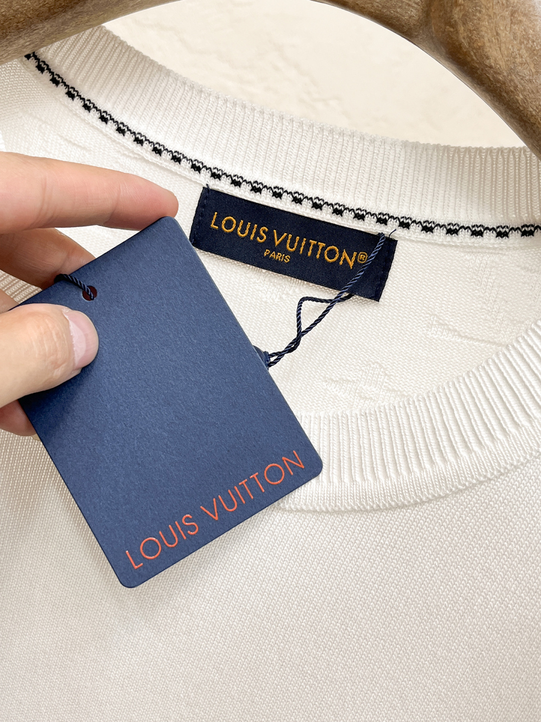 2026春夏新款新款男士顶级翻领针织短袖T恤，品牌最新设计元素！既不单调也不复杂,恰到好处的展现品味！客