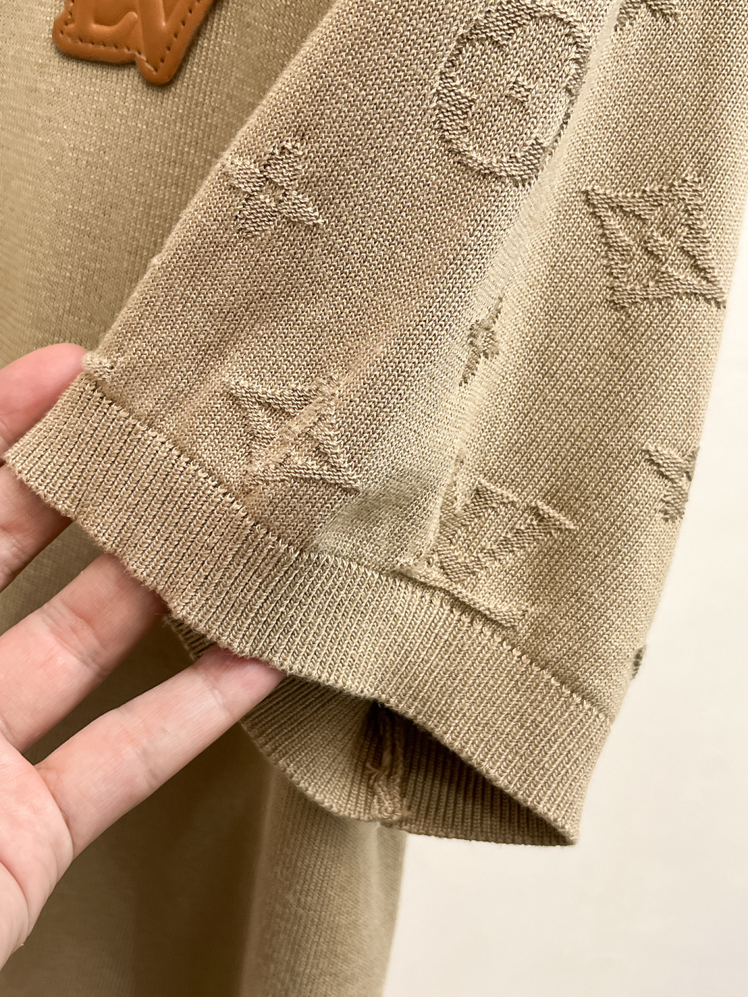 2026春夏新款男士顶级翻领针织短袖T恤，品牌最新设计元素！既不单调也不复杂,恰到好处的展现品味！客供定