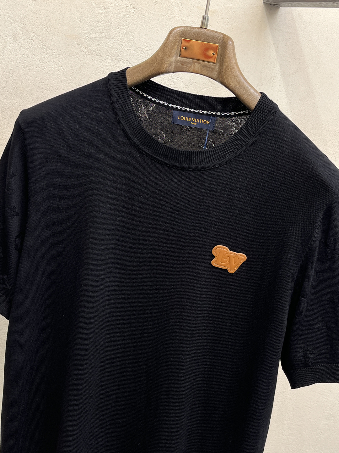 2026春夏新款男士顶级翻领针织短袖T恤，品牌最新设计元素！既不单调也不复杂,恰到好处的展现品味！客供定