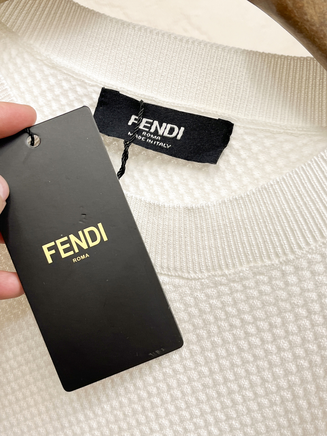 2026春夏新款男士顶级圆领针织短袖T恤，品牌最新设计元素！既不单调也不复杂,恰到好处的展现品味！客供定