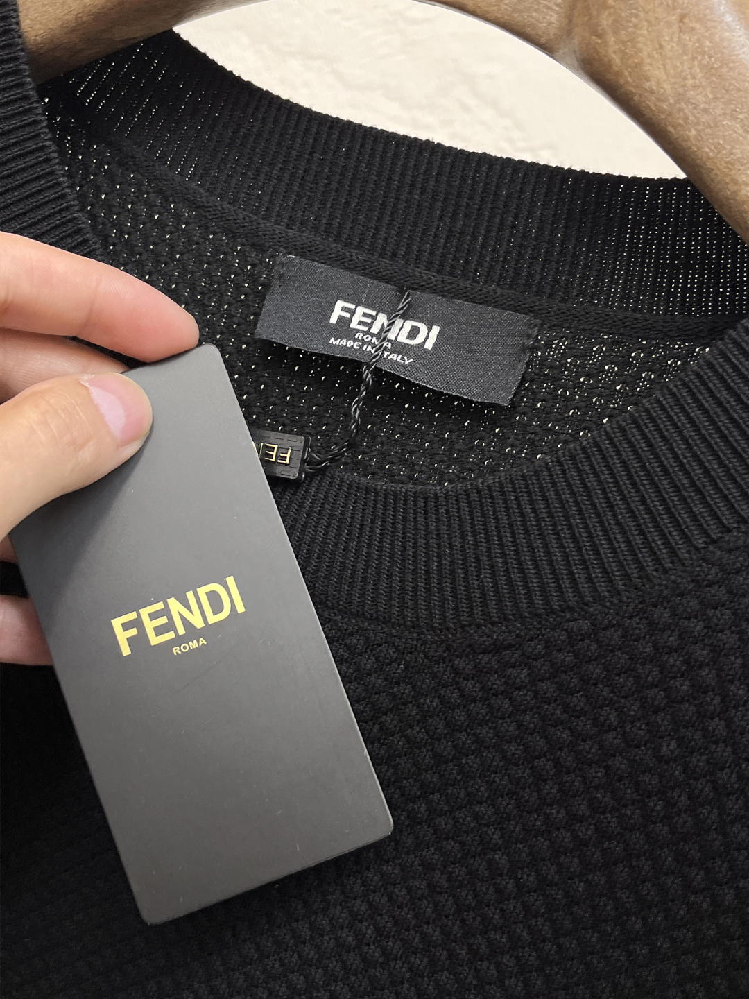 2026春夏新款男士顶级圆领针织短袖T恤，品牌最新设计元素！既不单调也不复杂,恰到好处的展现品味！客供定