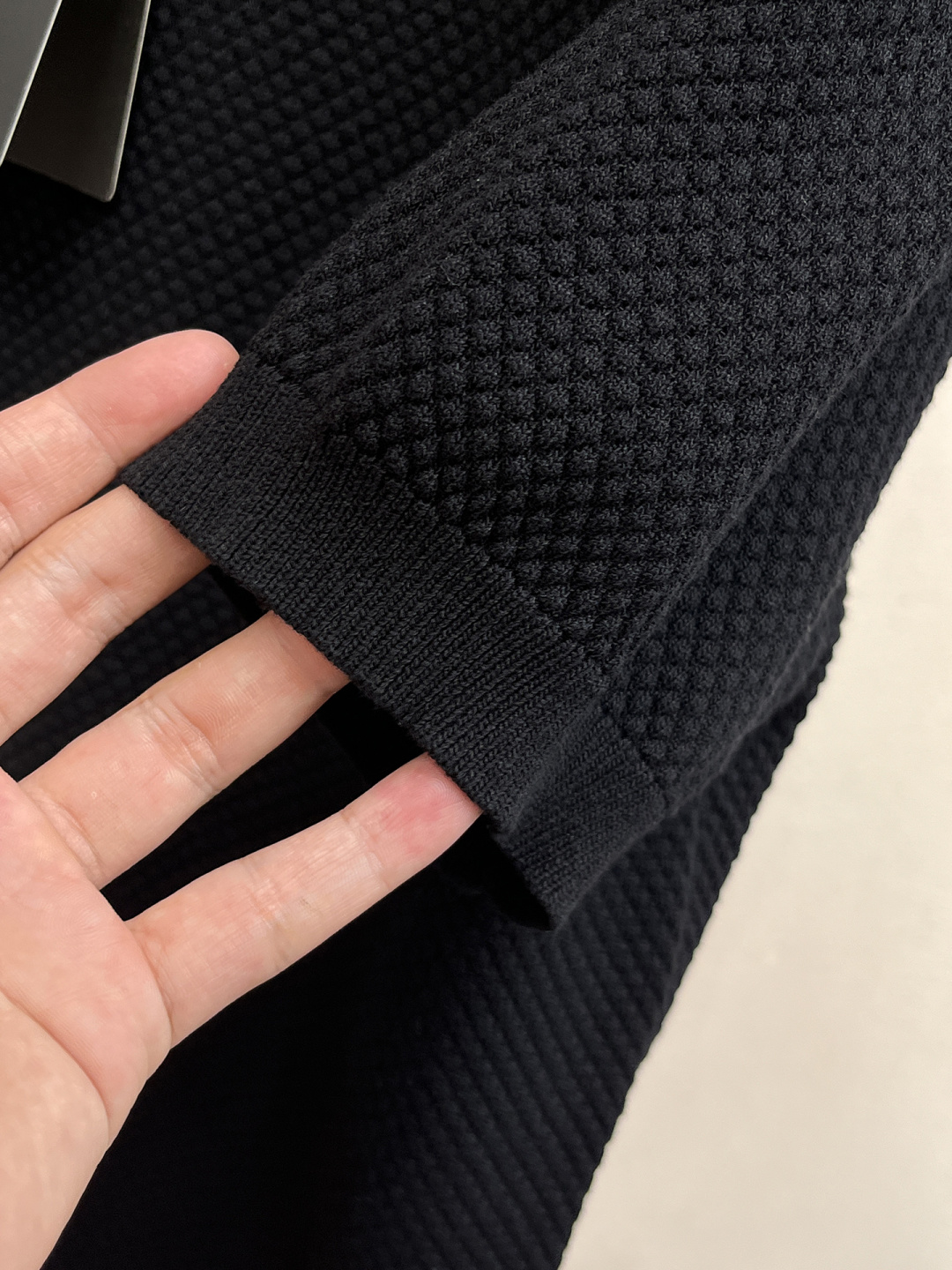 2026春夏新款男士顶级圆领针织短袖T恤，品牌最新设计元素！既不单调也不复杂,恰到好处的展现品味！客供定