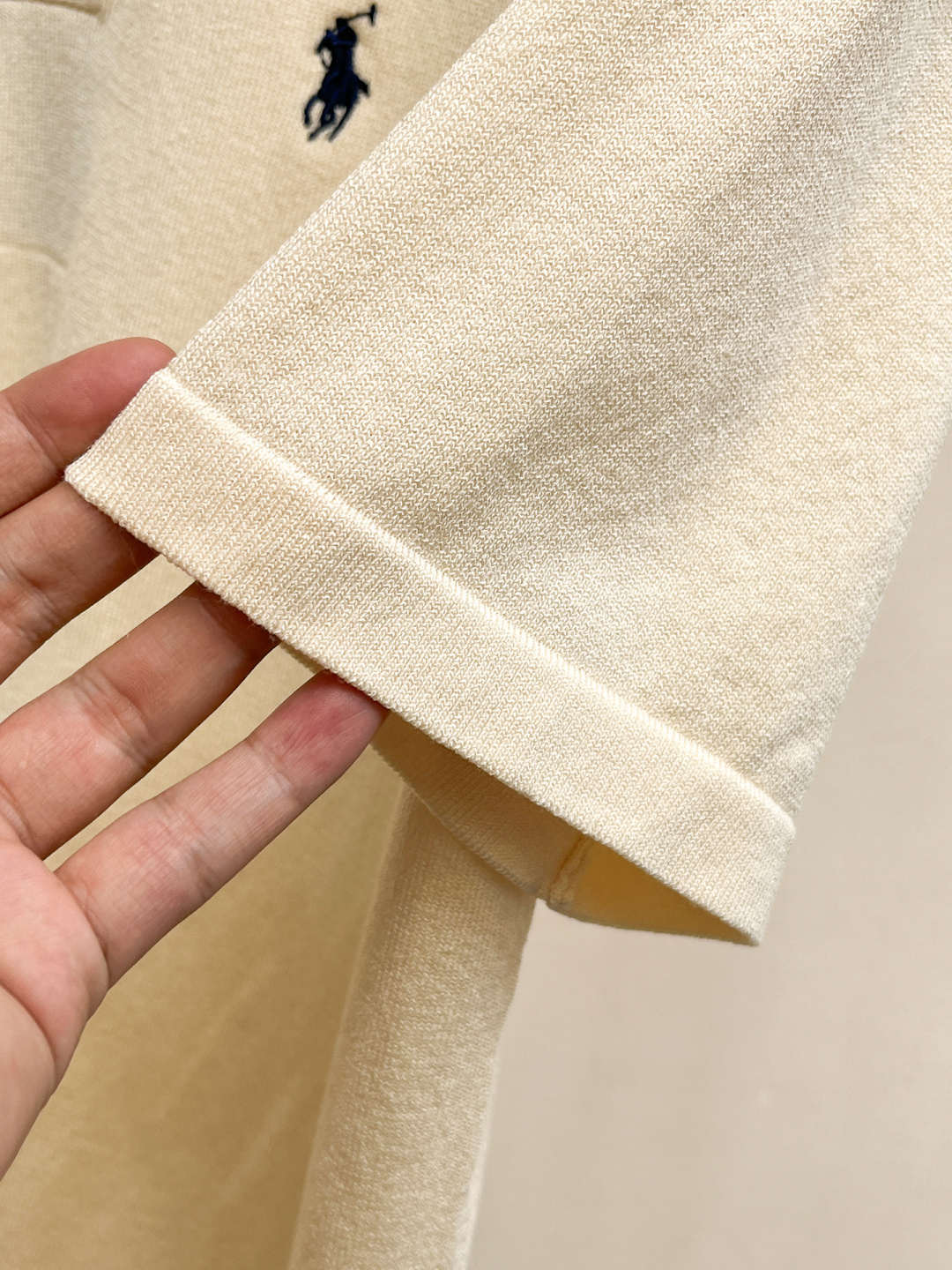 2026春夏新款男士顶级翻领针织短袖T恤，品牌最新设计元素！既不单调也不复杂,恰到好处的展现品味！客供定