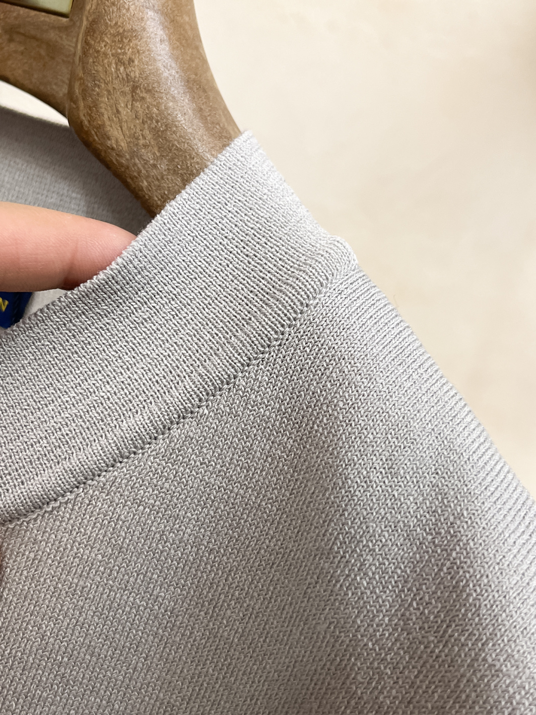 2026春夏新款男士顶级翻领针织短袖T恤，品牌最新设计元素！既不单调也不复杂,恰到好处的展现品味！客供定