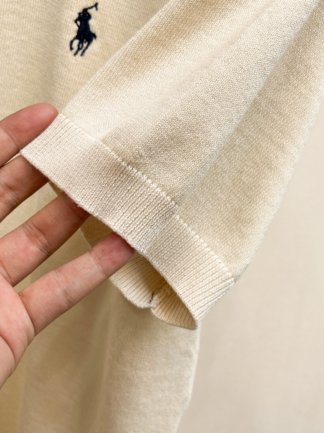 2026春夏新款男士顶级翻领针织短袖T恤，品牌最新设计元素！既不单调也不复杂,恰到好处的展现品味！客供定