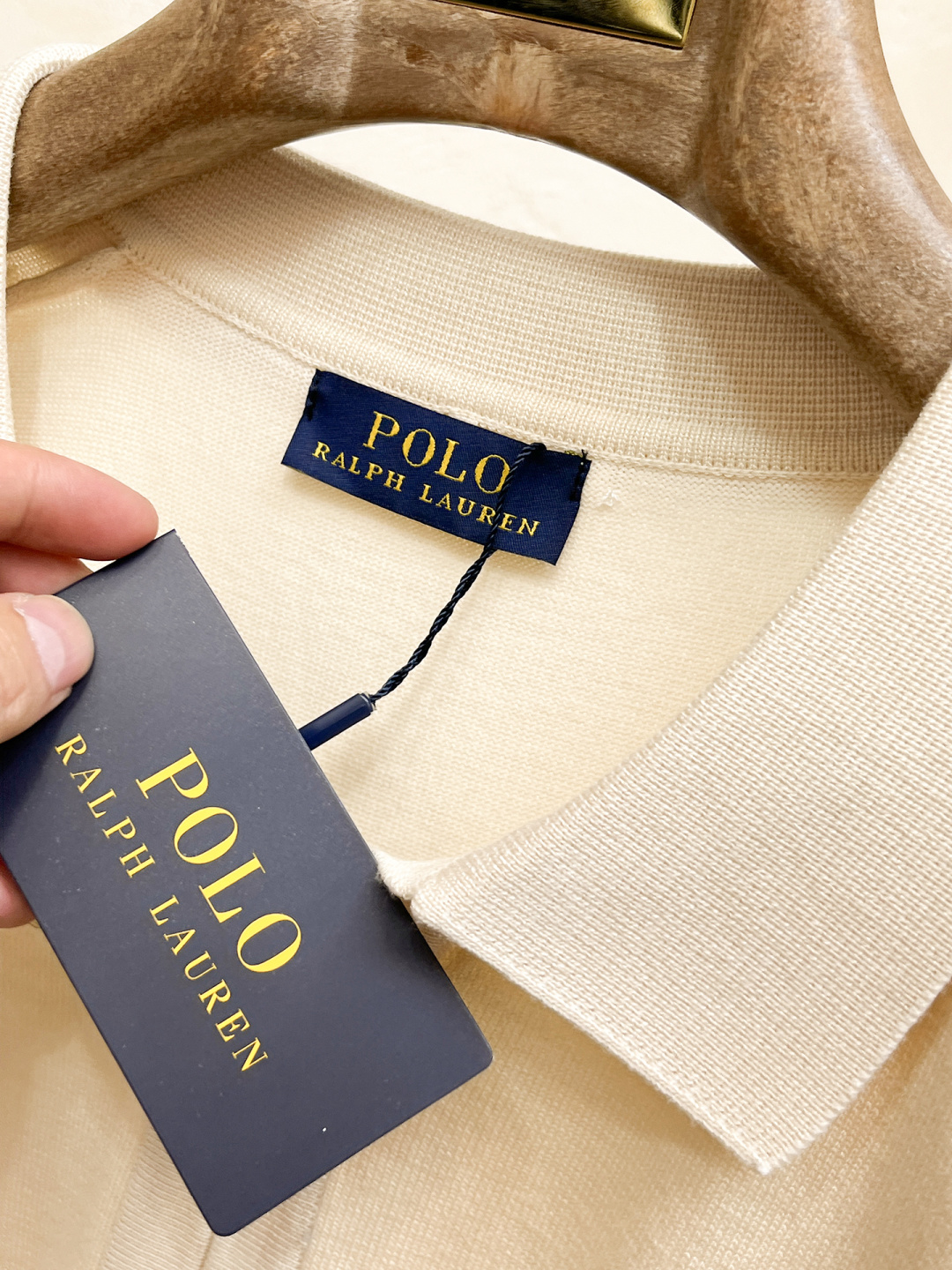 2026春夏新款男士顶级翻领针织短袖T恤，品牌最新设计元素！既不单调也不复杂,恰到好处的展现品味！客供定