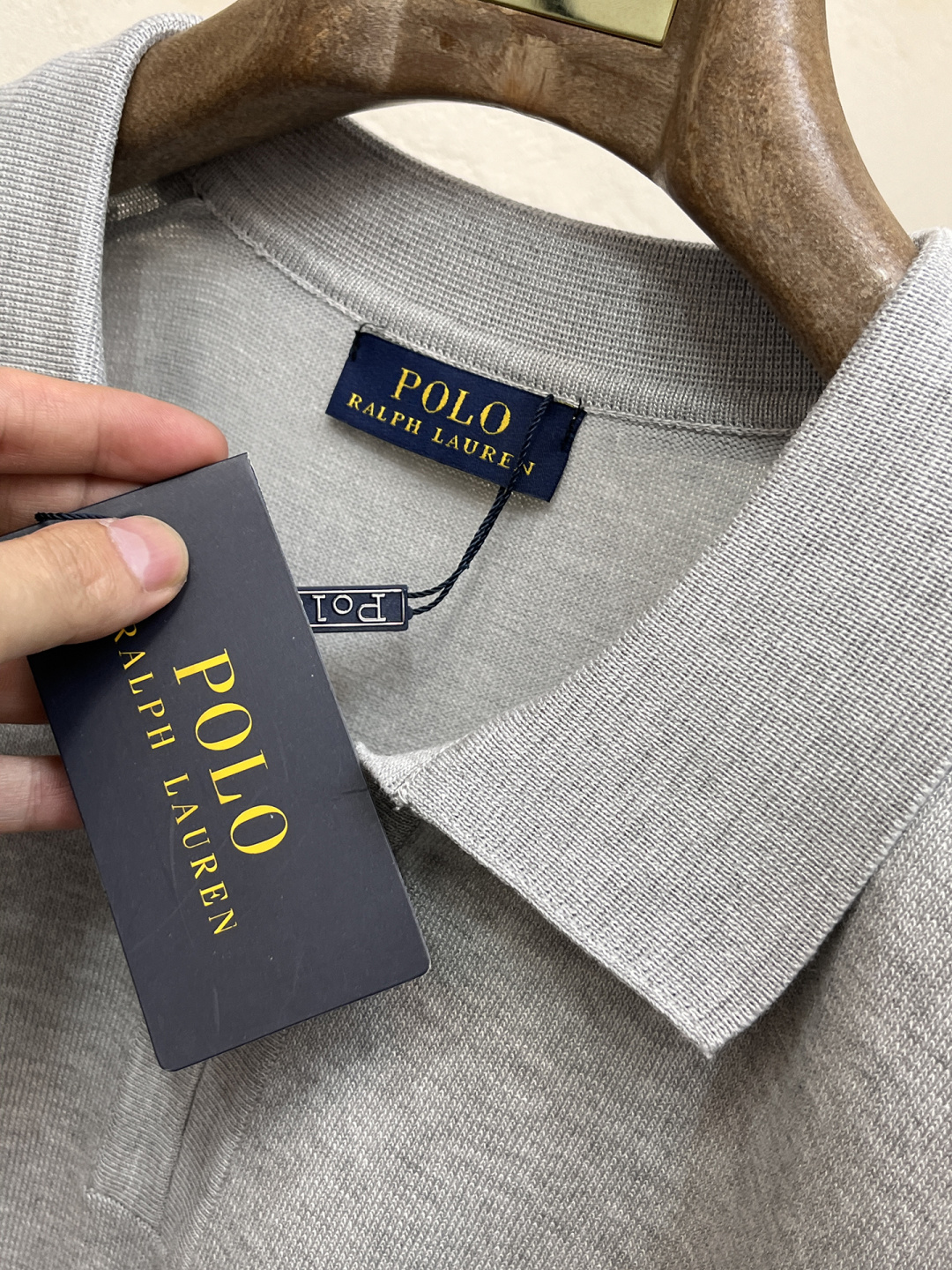 2026春夏新款男士顶级翻领针织短袖T恤，品牌最新设计元素！既不单调也不复杂,恰到好处的展现品味！客供定