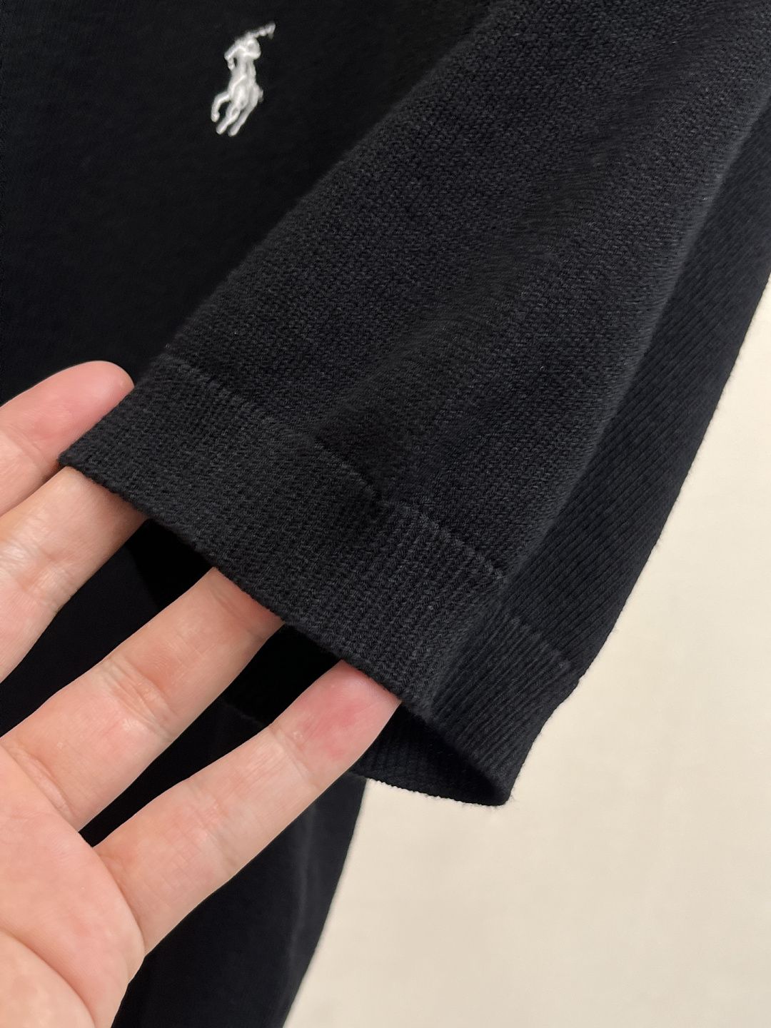 2026春夏新款男士顶级翻领针织短袖T恤，品牌最新设计元素！既不单调也不复杂,恰到好处的展现品味！客供定