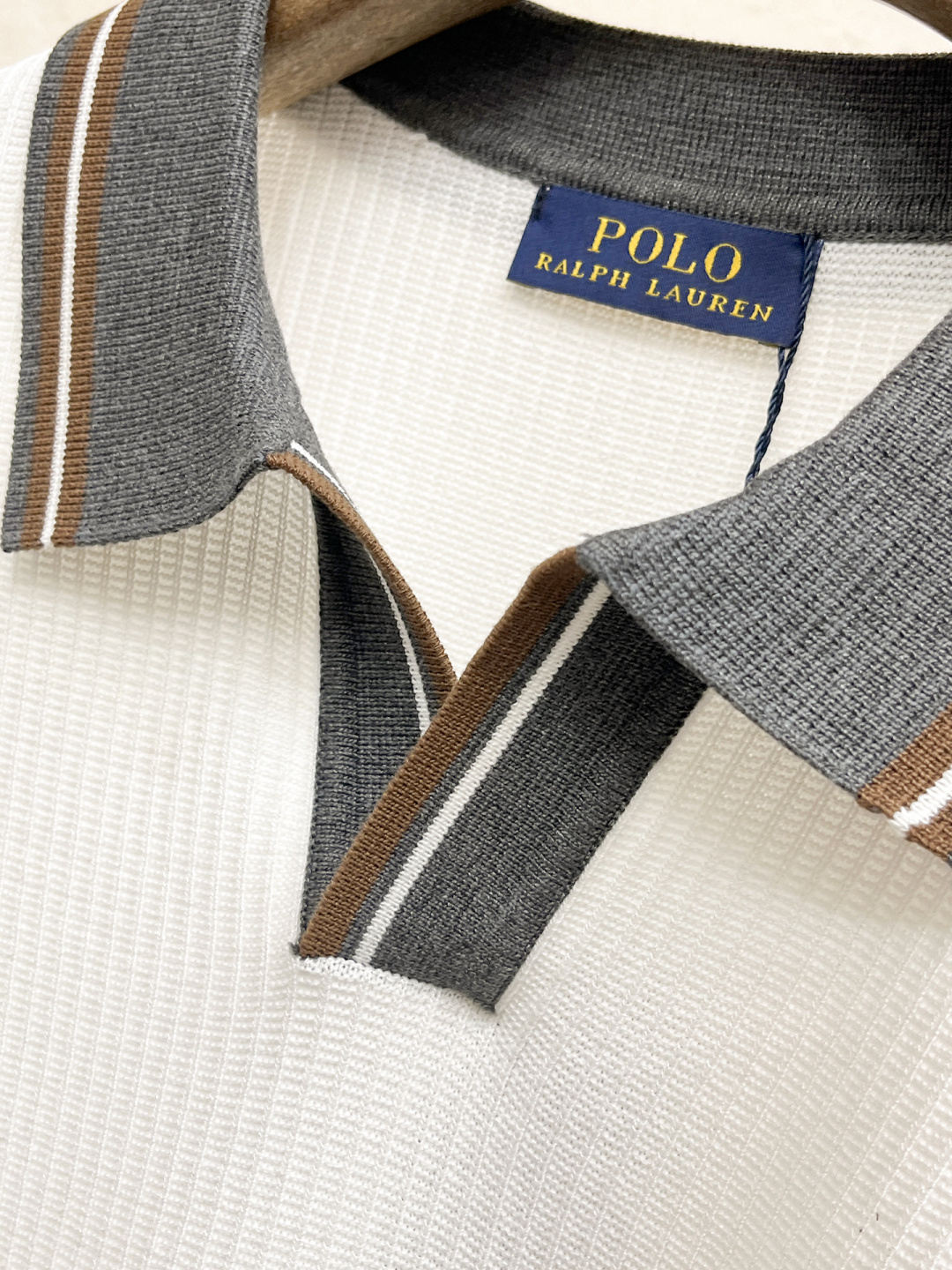 2026新款男士顶级翻领针织短袖T恤，品牌最新设计元素！既不单调也不复杂,恰到好处的展现品味！客供定制伊