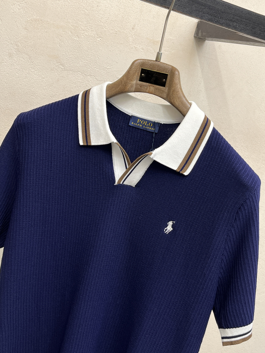 2026新款男士顶级翻领针织短袖T恤，品牌最新设计元素！既不单调也不复杂,恰到好处的展现品味！客供定制伊