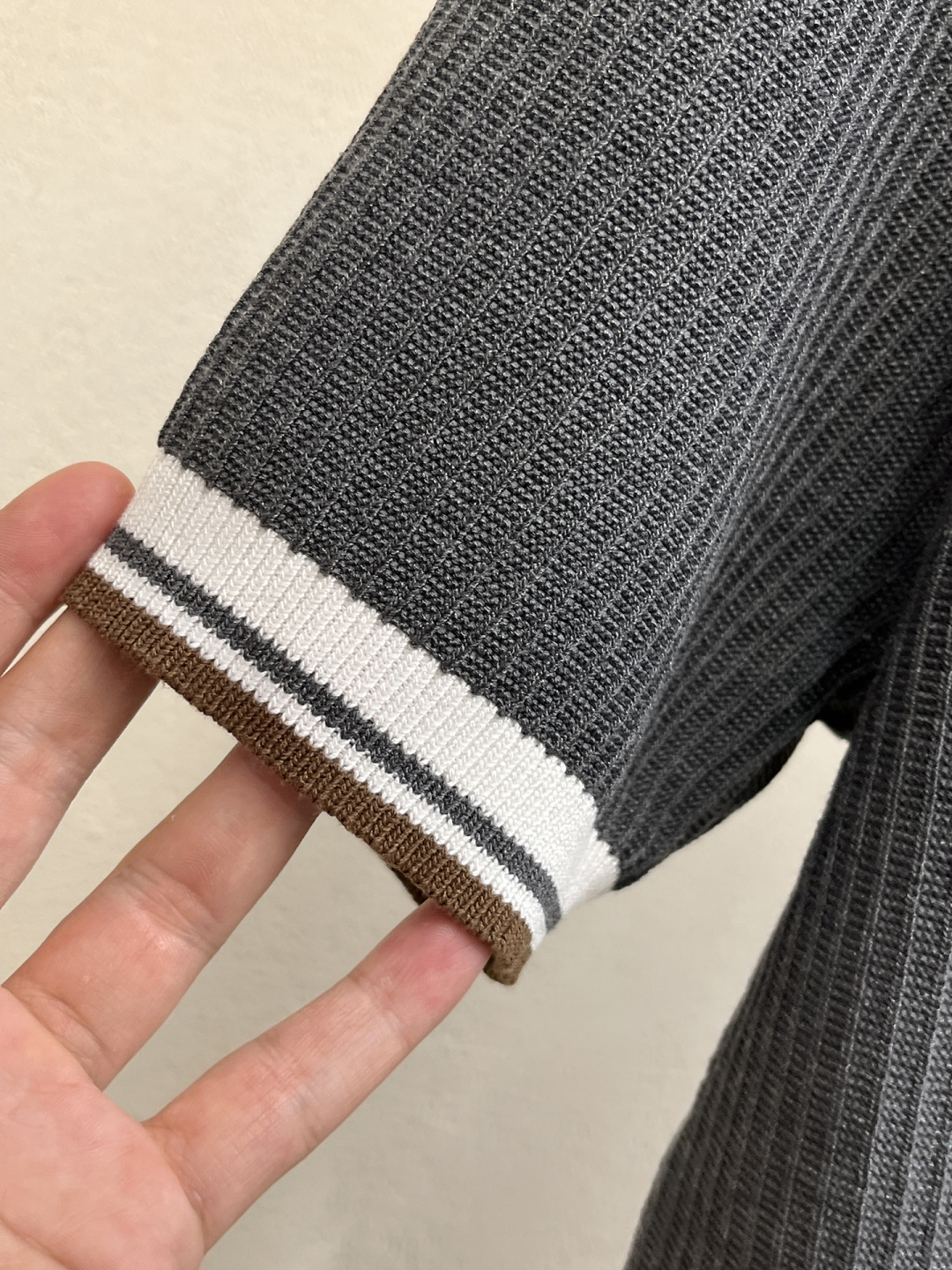 2026 新款男士顶级翻领针织短袖T恤，品牌最新设计元素！既不单调也不复杂,恰到好处的展现品味！客供定制