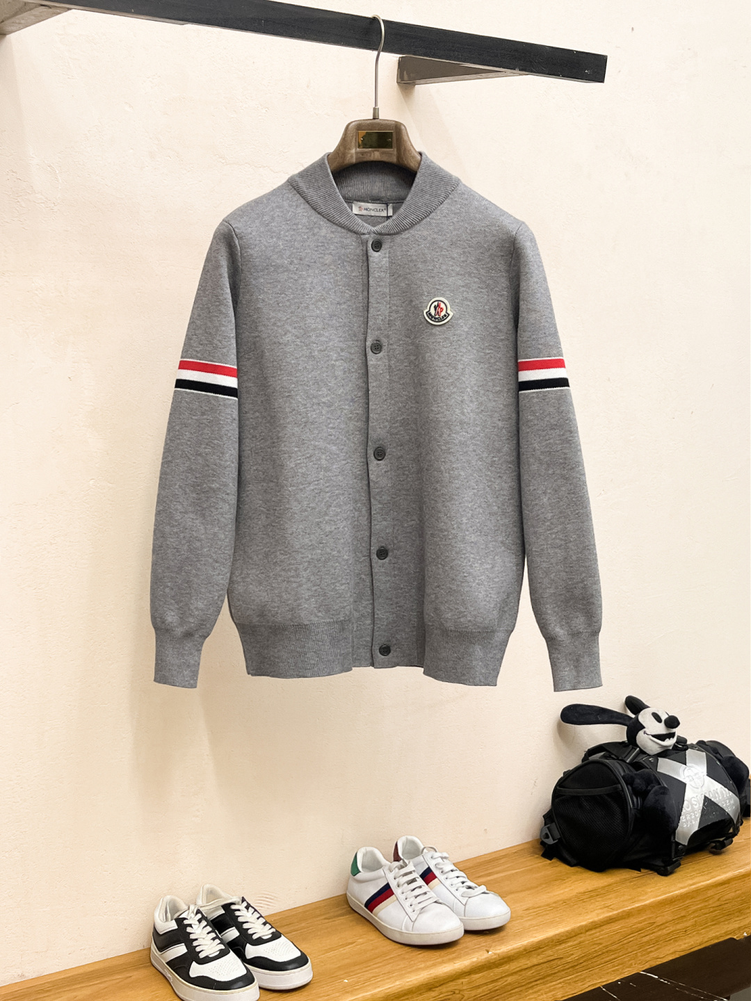 _dgH9s4M7-shQPzc6iA1A5VkR__i4pyxMxnFq9kw