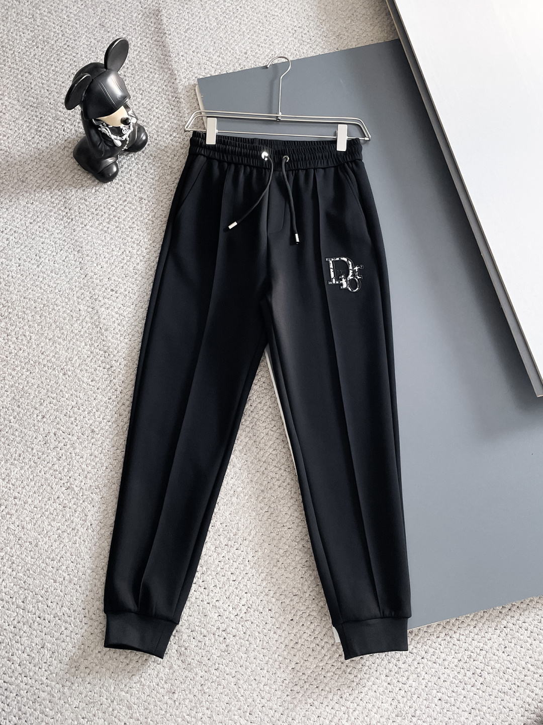 迪奥 2025秋冬新款专柜同款休闲套装，透气舒适休闲！高级感满满！细节精致高档，做工无可挑剔！原版高端面