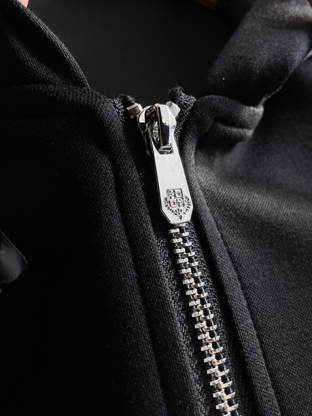 lP🆕 秋冬新款专柜同款休闲套装，透气舒适休闲！高级感满满！细节精致高档，做工无可挑剔！原版高端面料很显