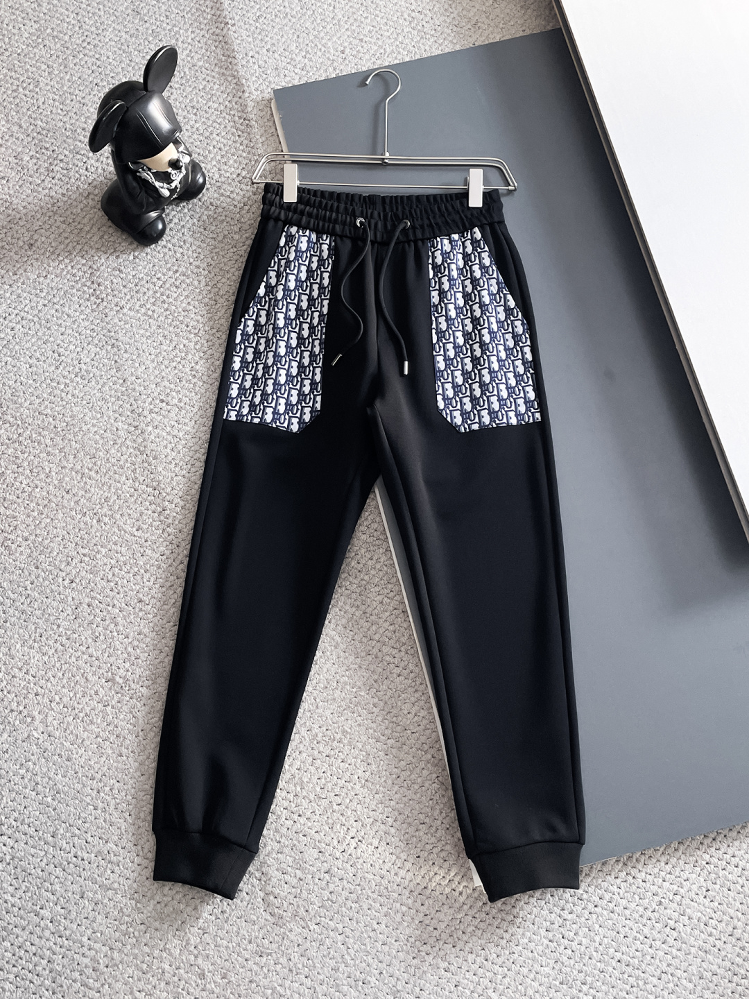 迪奥 2025秋冬新款专柜同款休闲套装，透气舒适休闲！高级感满满！细节精致高档，做工无可挑剔！原版高端面