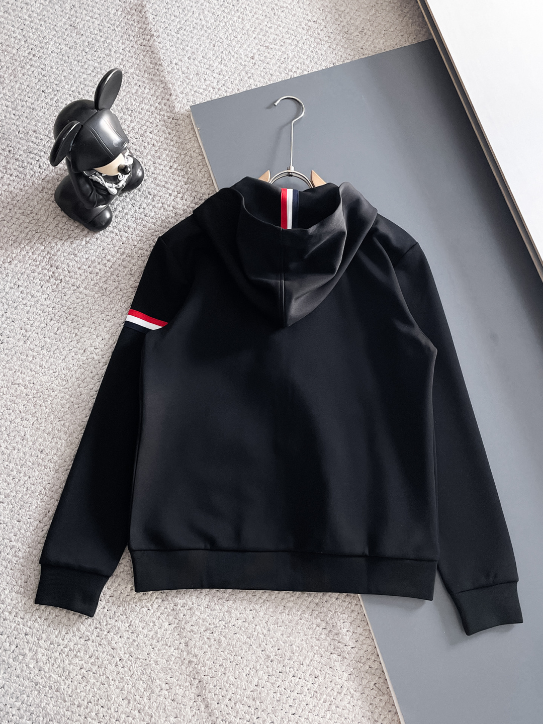 蒙口 2025秋冬新款专柜同款休闲套装，透气舒适休闲！高级感满满！细节精致高档，做工无可挑剔！原版高端面