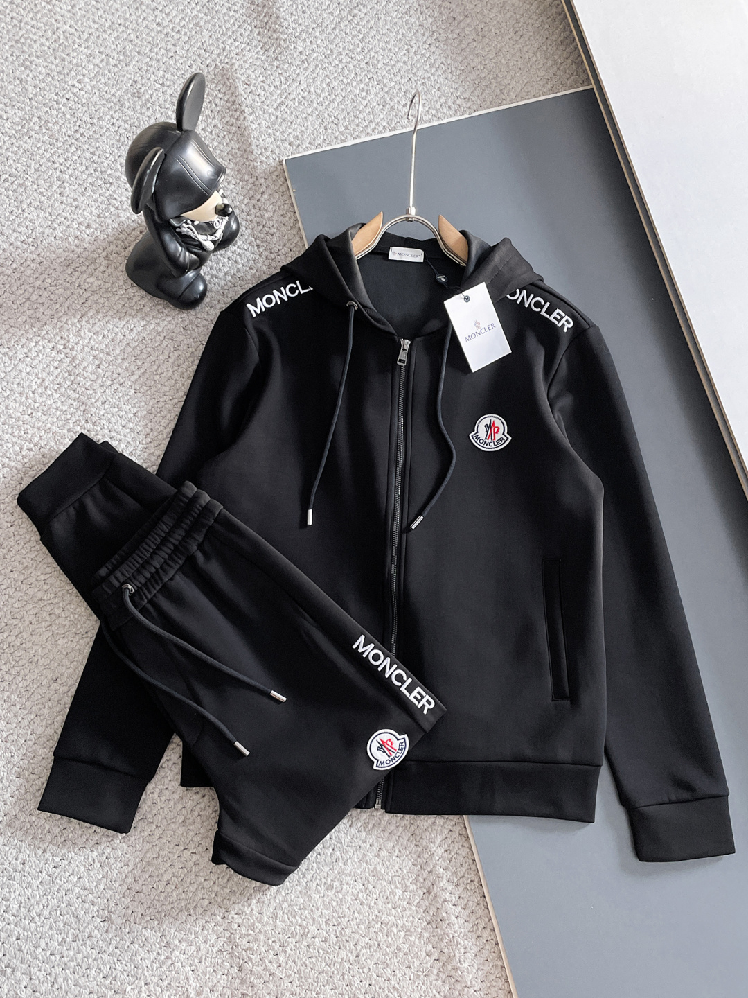 蒙口 爆款套装来袭 专注官网原版 2025全新爆款开衫卫衣套装 原单狠货🇭🇰倾注顶级设计师的精心之作 就