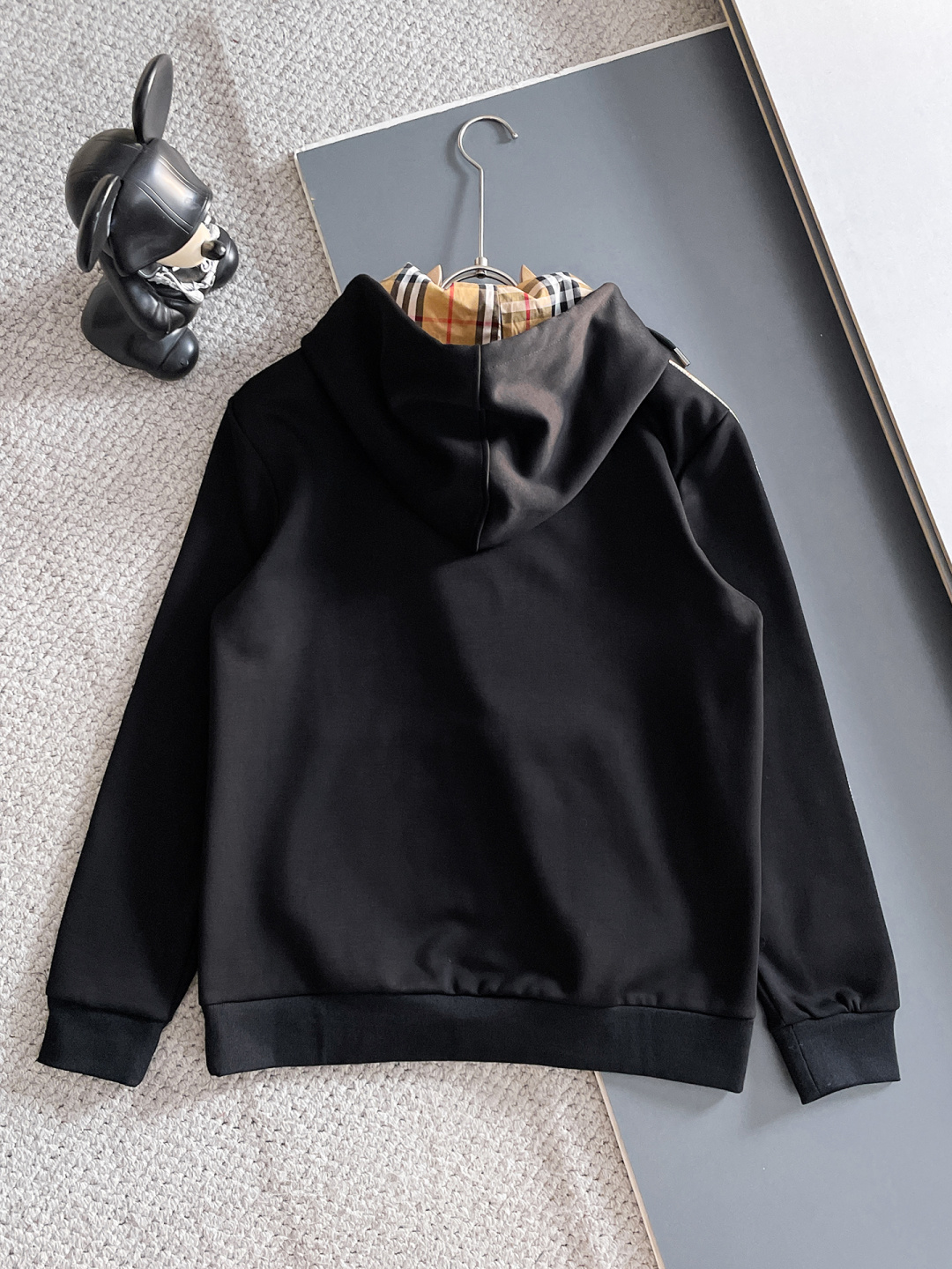 巴宝莉 爆款套装来袭 专注官网原版 2025全新爆款开衫卫衣套装 原单狠货🇭🇰倾注顶级设计师的精心之作 