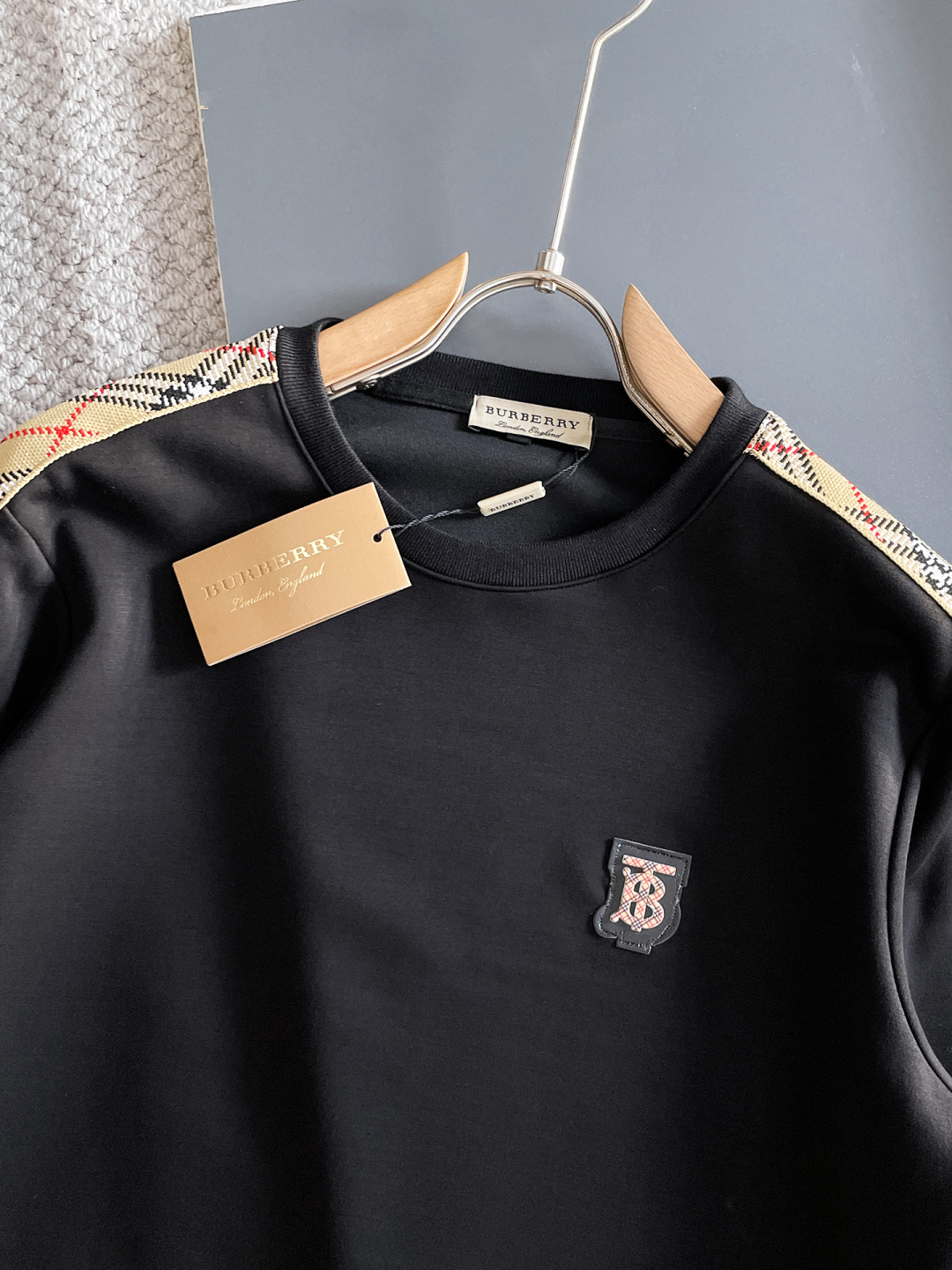 巴宝莉 爆款套装来袭 专注官网原版 2025全新爆款开衫卫衣套装 原单狠货🇭🇰倾注顶级设计师的精心之作 