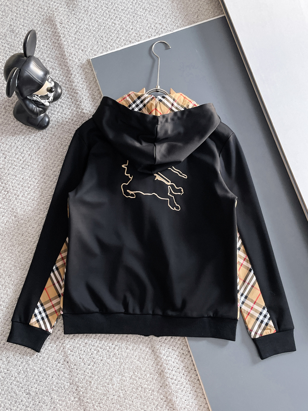 巴宝莉 爆款套装来袭 专注官网原版 2025全新爆款开衫卫衣套装 原单狠货🇭🇰倾注顶级设计师的精心之作 