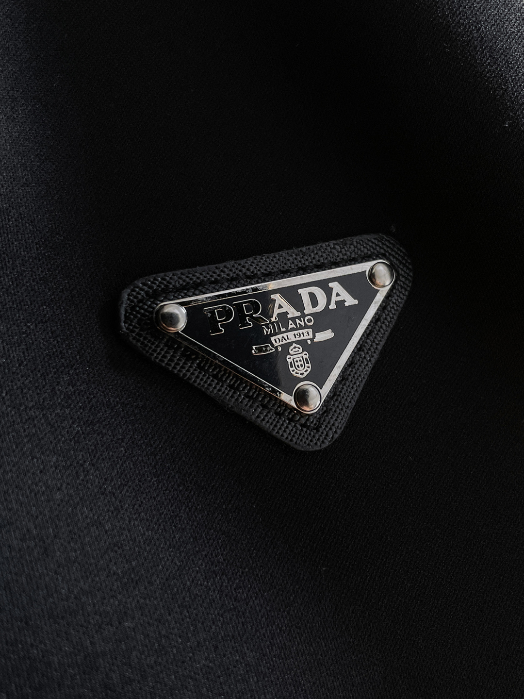 普拉达 爆款套装来袭 专注官网原版 2025全新爆款开衫卫衣套装 原单狠货🇭🇰倾注顶级设计师的精心之作 