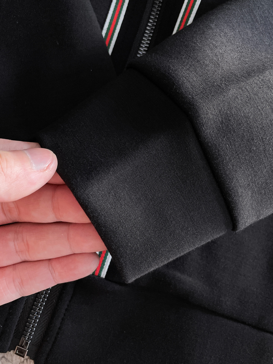 古驰 爆款套装来袭 专注官网原版 2025全新爆款开衫卫衣套装 原单狠货🇭🇰倾注顶级设计师的精心之作 就