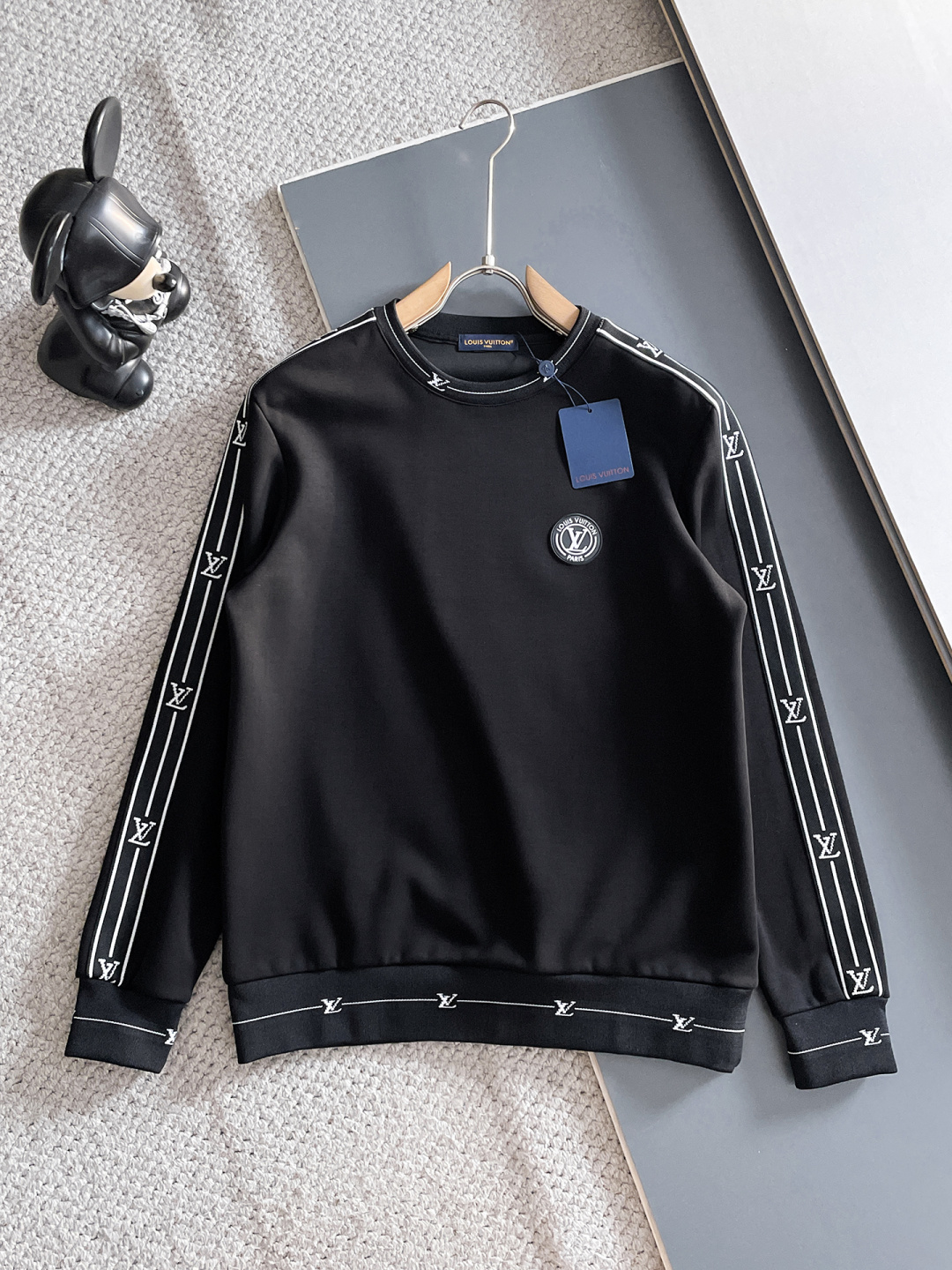 LV 爆款套装来袭 专注官网原版 2025全新爆款开衫卫衣套装 原单狠货🇭🇰倾注顶级设计师的精心之作 就