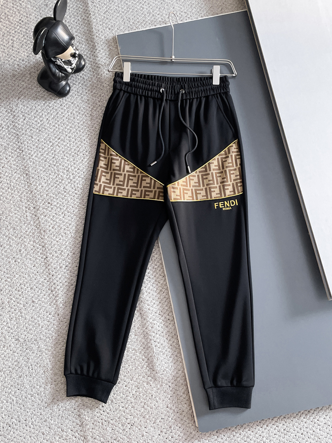 芬迪 爆款套装来袭 专注官网原版 2025全新爆款开衫卫衣套装 原单狠货🇭🇰倾注顶级设计师的精心之作 就