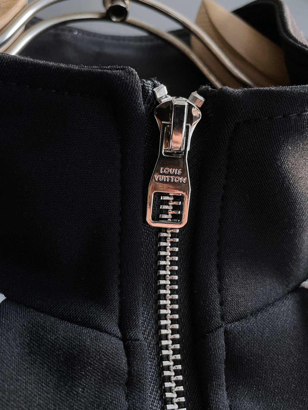 LV 爆款套装来袭 专注官网原版 2025全新爆款开衫卫衣套装 原单狠货🇭🇰倾注顶级设计师的精心之作 就