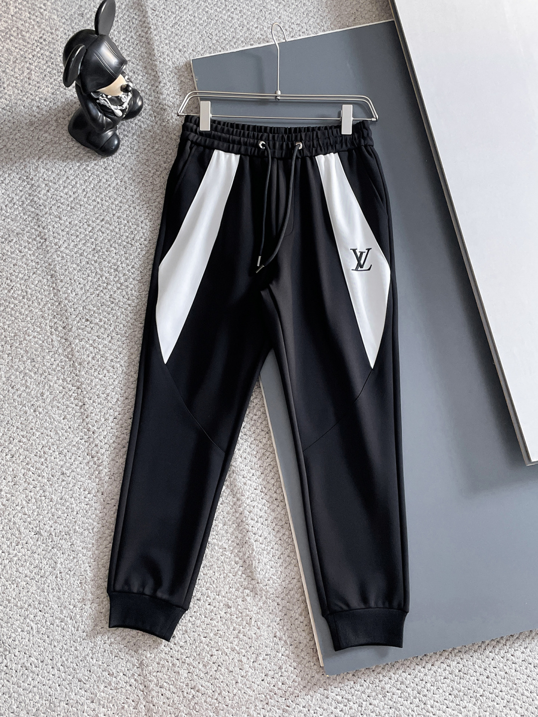 LV 爆款套装来袭 专注官网原版 2025全新爆款开衫卫衣套装 原单狠货🇭🇰倾注顶级设计师的精心之作 就