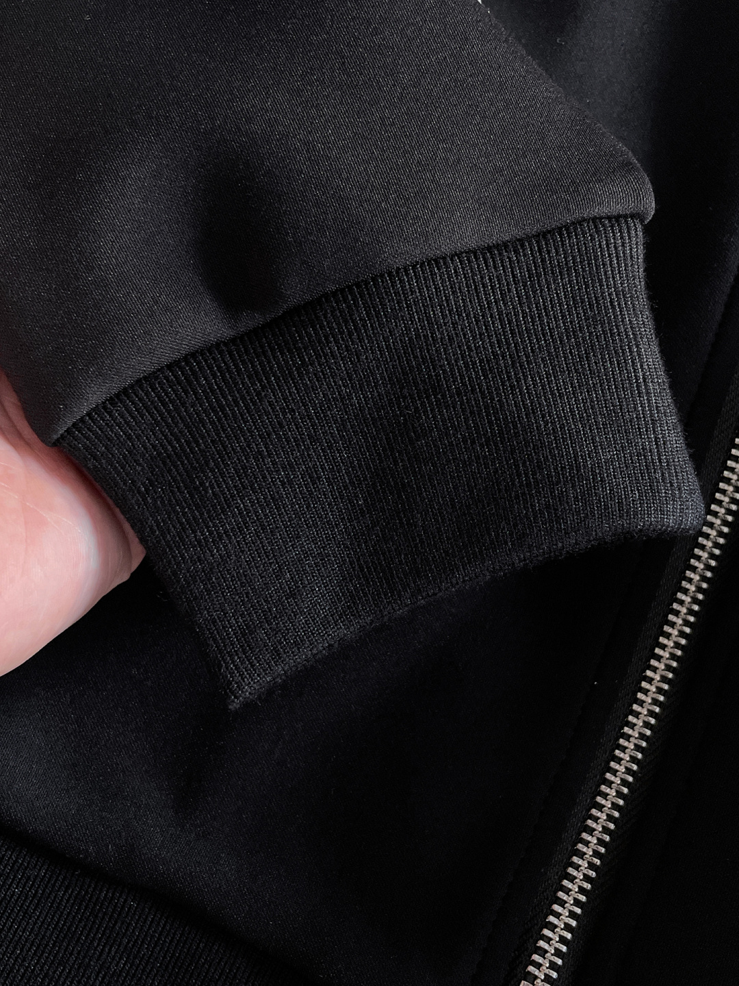 LV 爆款套装来袭 专注官网原版 2025全新爆款开衫卫衣套装 原单狠货🇭🇰倾注顶级设计师的精心之作 就