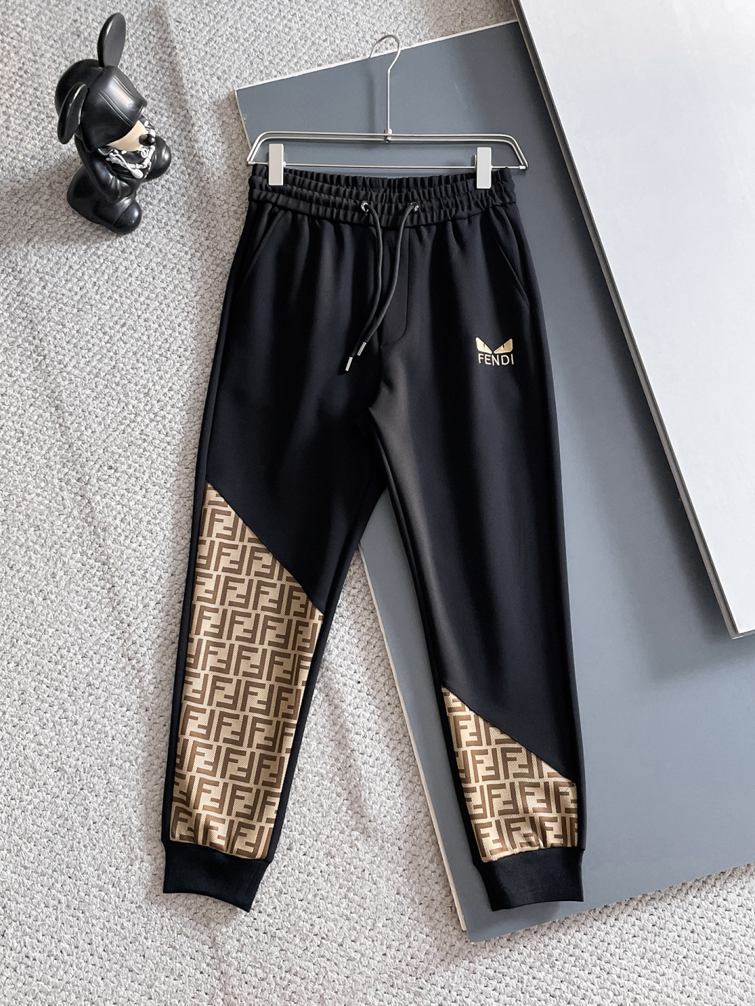 芬迪 爆款套装来袭 专注官网原版 2025全新爆款开衫卫衣套装 原单狠货🇭🇰倾注顶级设计师的精心之作 就