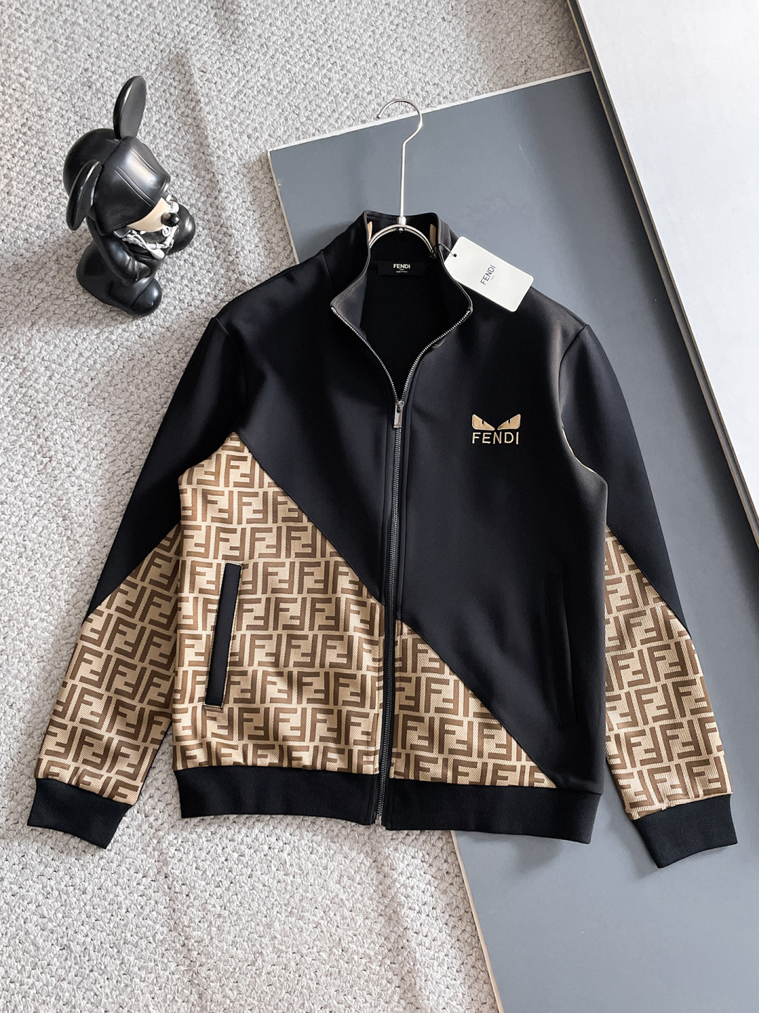 芬迪 爆款套装来袭 专注官网原版 2025全新爆款开衫卫衣套装 原单狠货🇭🇰倾注顶级设计师的精心之作 就